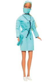 1973-chirurgen-barbie-600x900-1307637